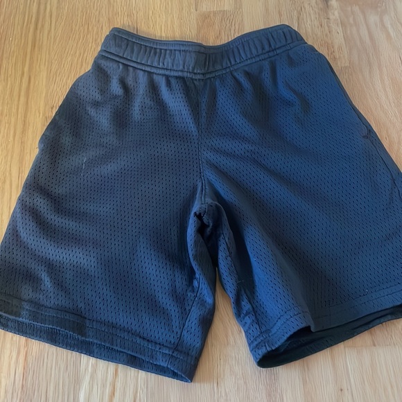 6 pcs Ultimate Sport Bundle, toddler boys, under armour, nike, puma, size 4 - Picture 11 of 17